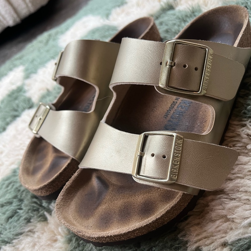 Birkenstock Arizona Gold - SIZE 7
